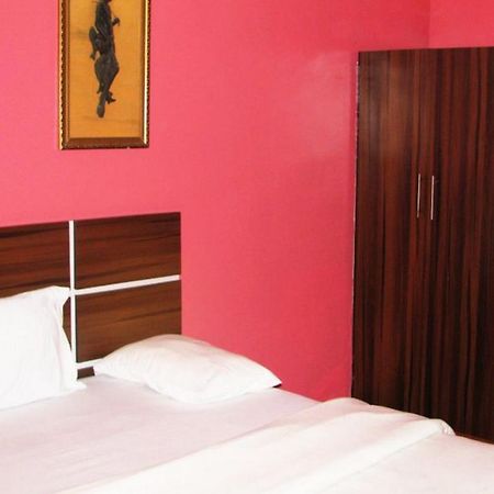 Room In Lodge - Londa Hotel And Suites Порт-Харкорт Экстерьер фото